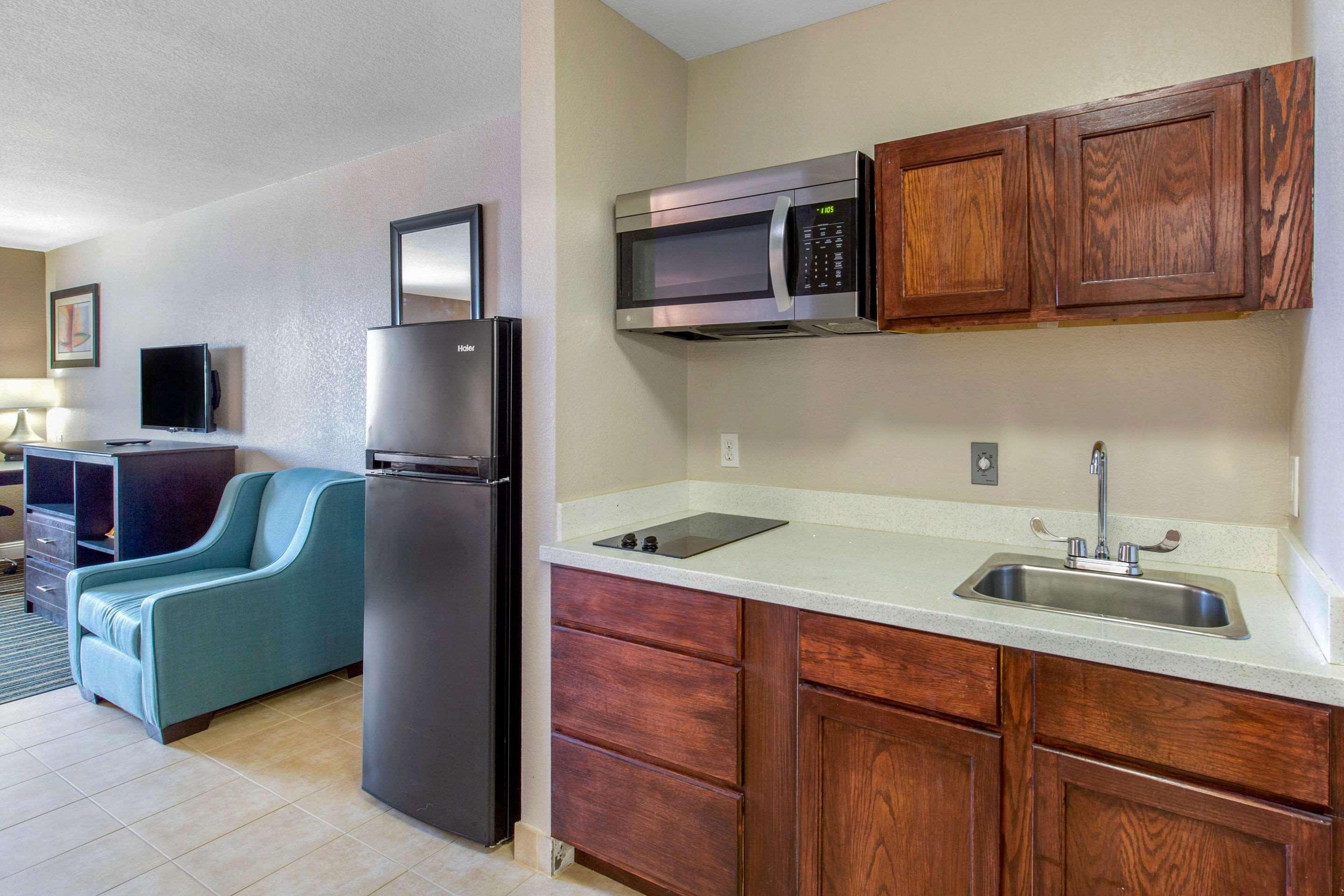 Quality Inn And Suites Port Arthur Nederland Екстериор снимка