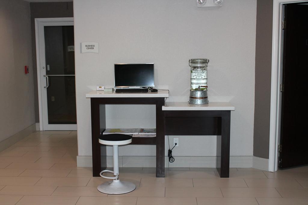Quality Inn And Suites Port Arthur Nederland Екстериор снимка